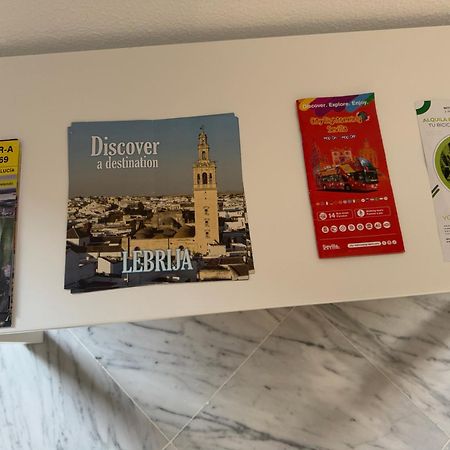 Encanto Urbano: Piso Centrico Totalmente Equipado Лебриха Екстериор снимка