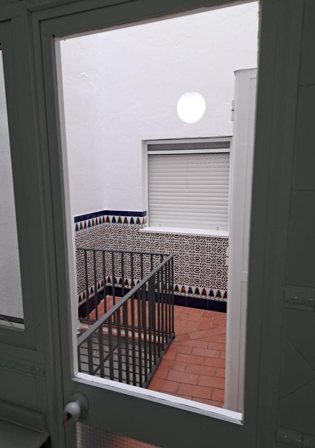 Encanto Urbano: Piso Centrico Totalmente Equipado Лебриха Екстериор снимка
